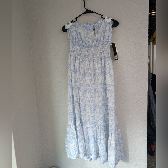 Macy's Dresses & Skirts - Trixxi Light Blue Floral Strapless Dress XS Keyhole Flowy Lined Boho Cowuette
